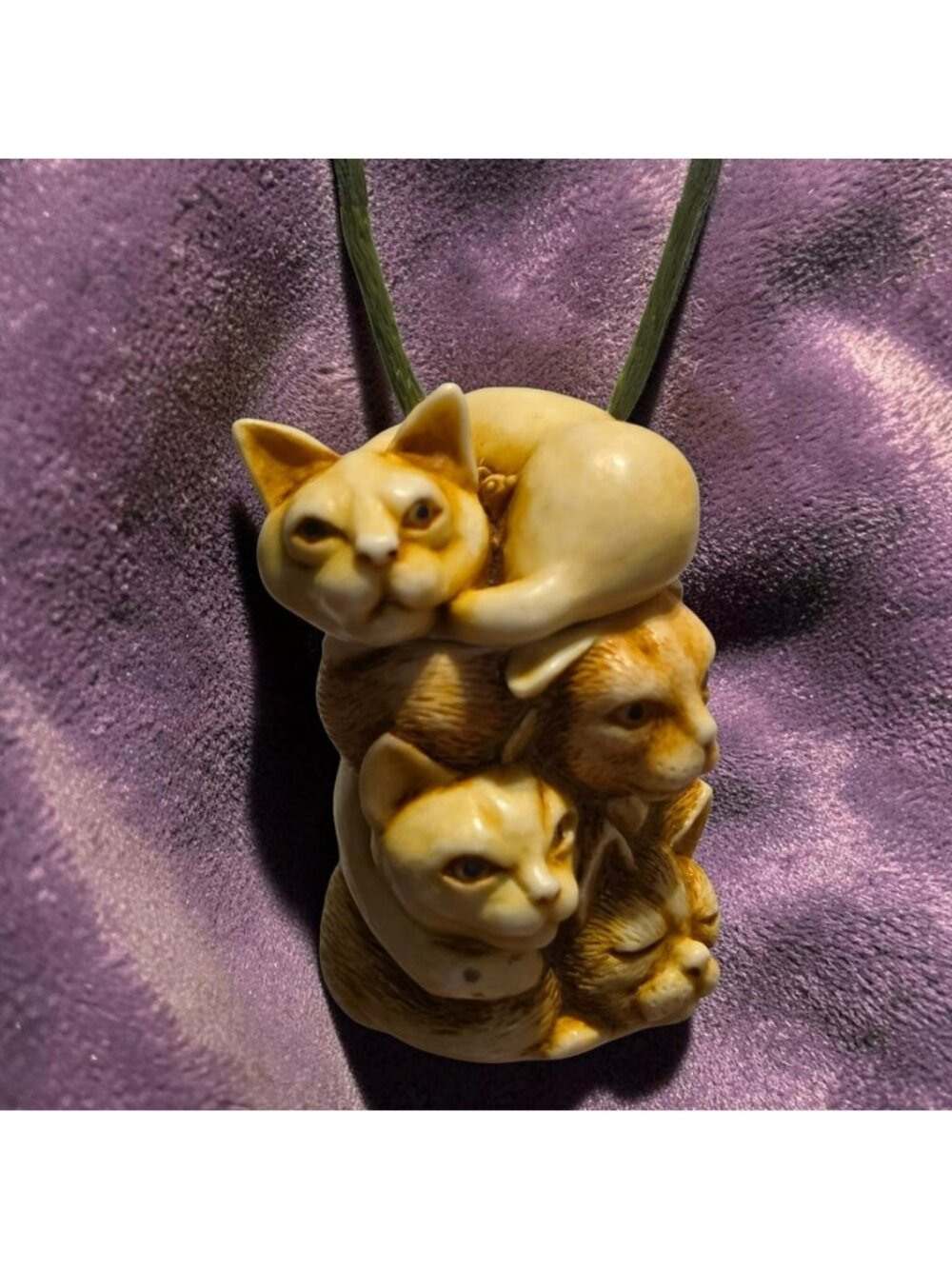 Harmony Kingdom Stacked Cat Netsuke-Style Carved Pendant Screw Cap Ivory Resin